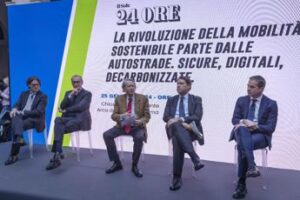 Autostrade protagonisti della transizione ecologica