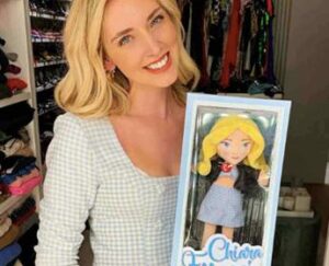 Caso Ferragni, la società dell’influencer: “Dubbi su Bambola? Ricavi donati a no profit”