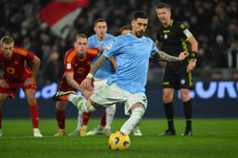Coppa Italia, Lazio-Roma 1-0. Zaccagni su rigore porta i biancocelesti in semifinale