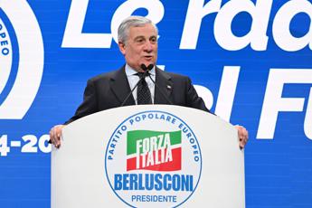 Forza Italia, la convention a 30 anni dalla discesa in campo di Berlusconi. Incoronato Tajani