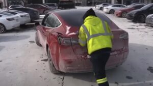 Freddo estremo a Chicago: problemi di ricarica per le Tesla