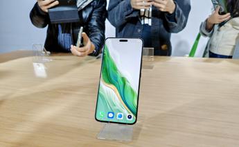 Honor presenta in Cina Magic V2 Porsche e Magic6 con intelligenza artificiale