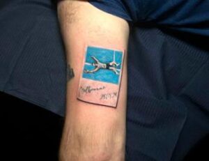 Il trionfo di Sinner diventa un tatuaggio, l’omaggio del tifoso