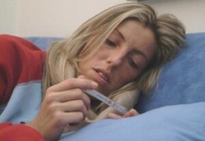 Influenza 2024, dal naso che cola alla diarrea: sintomi e cure in vista del picco