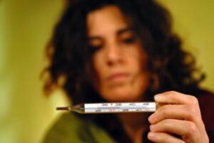 Influenza, il nutrizionista: “Brodo di pollo e succo di pompelmo per chi si ammala”