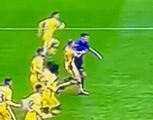 Inter-Verona 2-1, Bastoni e il fallo: gol era da annullare?