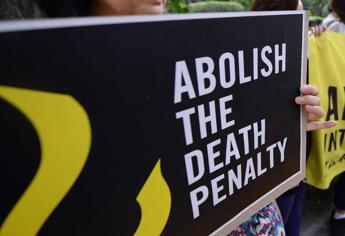 Ipossia d’azoto, come è morto il condannato Kenneth Smith