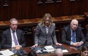 Meloni attacca Conte: “Finita stagione di soldi gettati al vento”