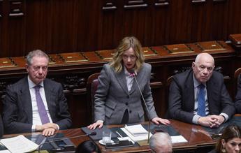 Meloni attacca Conte: “Finita stagione di soldi gettati al vento”