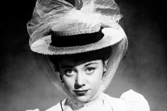 Morta a 100 anni Glynis Johns, interpretò Winifred Banks in Mary Poppins