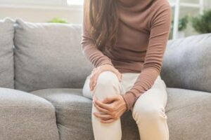 Osteoartrosi, biomateriali con staminali e ultrasuoni per rigenerare cartilagine