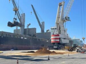 Porti, Uiltrasporti: con crisi Mar Rosso a rischio l’intero sistema, serve un tavolo nazionale