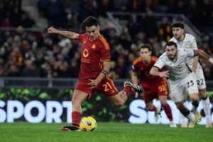 Roma-Atalanta 1-1, gol di Koopmeiners e rigore di Dybala