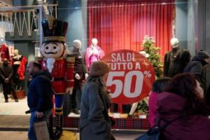 Saldi invernali 2024, dalla Lombardia al Lazio: quando iniziano, calendario