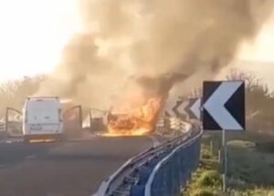 Sassari, assalto a portavalori: sparatoria e fuga dei banditi, 4 feriti