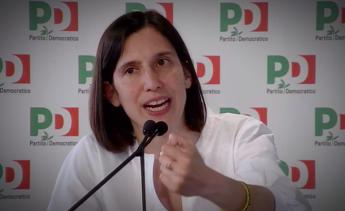 Schlein all’attacco di Meloni: “Peggio del Cav”. La dem non scioglie riserve su Europee