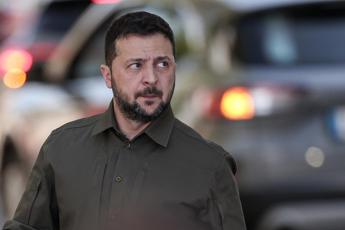 Ucraina, “missile russo vicino auto Zelensky a Odessa”