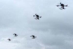 Ucraina. nuovi raid di Mosca contro Kiev. Il Cremlino: “Negoziati di pace? Solo a una condizione”