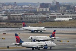 Volo Roma-Boston, fumo a bordo: atterraggio d’emergenza in Irlanda