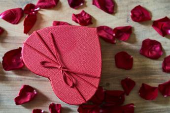 ‘Amore quanto mi costi’, dalla cena ai fiori tutti i rincari di San Valentino