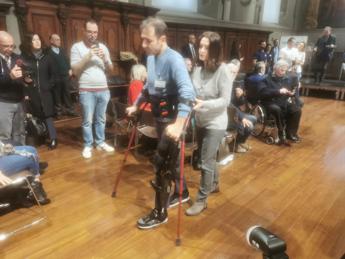 Arriva Twin, un robot indossabile per alzarsi e camminare