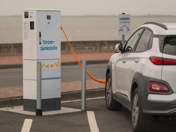 Auto elettriche: l’Italia il fanalino di coda in Europa