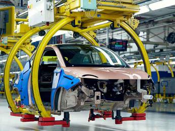 Auto elettriche: la Cina punta all’Italia