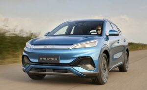 BYD comunica i nuovi listini italiani per ATTO3, DOLPHIN SEAL e HAN