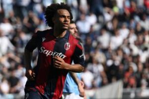Bologna, Zirkzee si ferma per infortunio