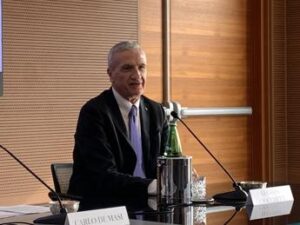 Ciocchetti: “Per smettere dare alternative, no all’approccio ideologico”