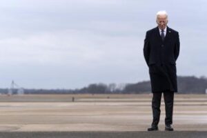 Elezioni Usa 2024, Biden troppo vecchio? Dem costretti valutare Piano B