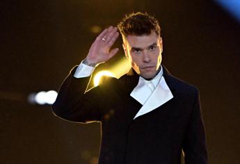 Fedez replica al Codacons: “Butta mer.. su di me per far parlare di sé”