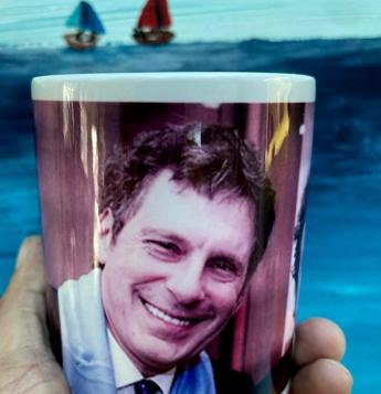 Flavio Insinna e il messaggio per Fabrizio Frizzi: “Non andremo a fare festa ma tu ci sei sempre”