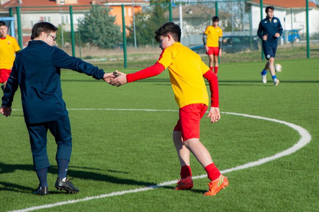 Calcio, Santegidiese 1948 e Facciamo Goal alla Disabilità si allenano insieme