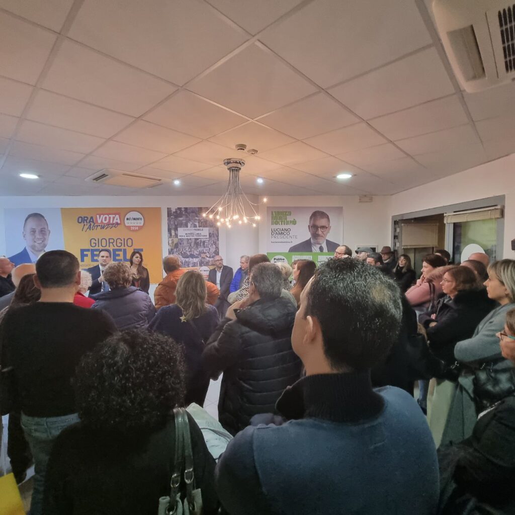 Regionali, inaugurata la sede di Fedele (m5s): “siamo l’alternativa a Marsilio e al centrodestra"