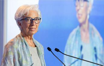 Inflazione, Bce: “Giù nel 2024 ma per taglio tassi serve certezza”