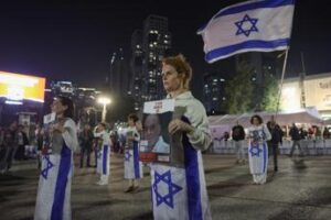 Israele, Netanyahu: “Al lavoro su schema per rilascio ostaggi”