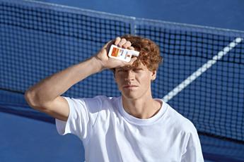 Jannik Sinner testimonial per La Roche-Posay