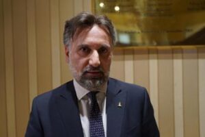 Liris (Fdi): “Per vitiligine e malattie autoimmuni investimenti e sanità territorio”