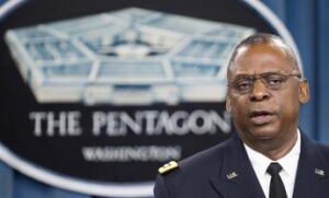 Lloyd Austin ricoverato, numero uno del Pentagono in terapia intensiva