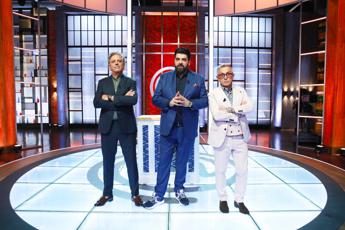 MasterChef Italia, stasera la finale: chi vincerà tra Antonio, Eleonora, Michela e Sara?