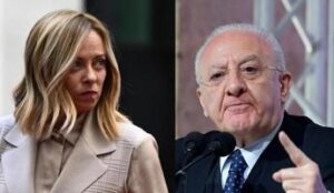 ‘Meloni tradisce il Sud’, i manifesti della Regione Campania finanziati con i fondi comunicazione