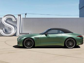 Mercedes-Benz: l’elettrificazione può attendere