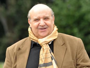 Morto a 73 anni Luis Molteni, l’attore era considerato il Danny DeVito italiano