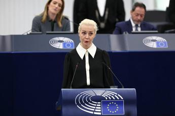 Navalny, funerale venerdì a Mosca. La moglie al parlamento Ue: “Putin lo ha ucciso”