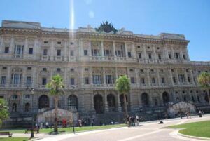 Professioni: tributaristi, in linea con sentenza Cassazione su abuso