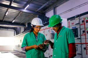 Ricerca Schneider Electric: la digitalizzazione crea nuovi lavori di area tecnologica nell’industria
