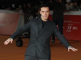 Salmo contro piattaforme streaming e social: “Non c’è più libertà di espressione”