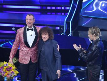 Sanremo 2024, Amadeus nella storia: venerdì con lo share più alto di sempre