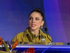 Sanremo 2024, Angelina Mango risponde a Frankie hi-Nrg: “La mia vittoria è il pubblico”